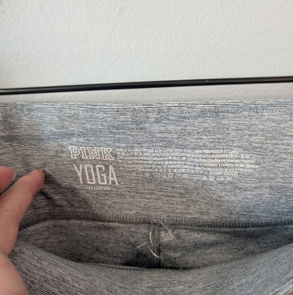 PINK Victoria's Secret Light Gray Leggings Size Large - Picture 4 of 6